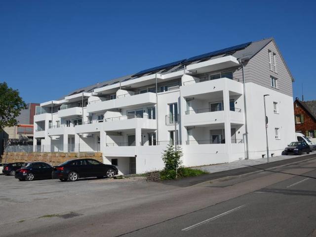 Schöne 4 Zimmer Wohnung mit Balkon