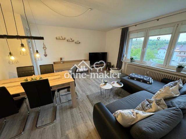 Schöne 4 Zimmer Wohnung mit Garage