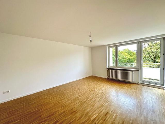 Schöne 4 Zimmer Wohnung mit Westbalkon im familienfreundlichen Neuperlach