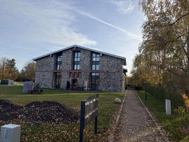Schöne 4 Raum Maisonette Wohnung an freundliche Nachmieter abzugeben ! NEU
