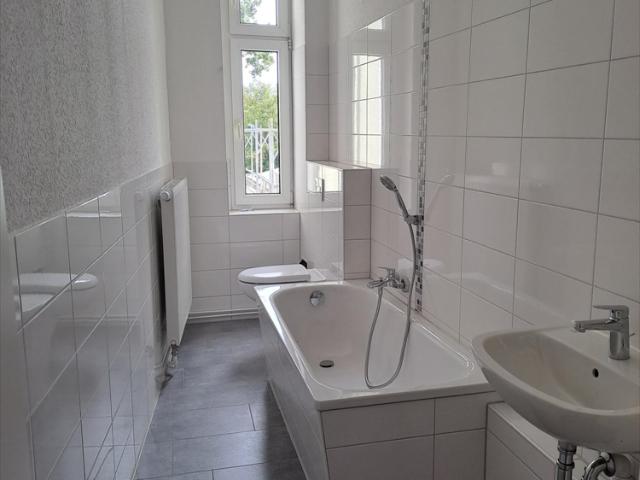 Schöne 4 Raum Altbauwohnung in der Innenstadt!