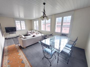 Schöne 5.5 Zimmerwohnung