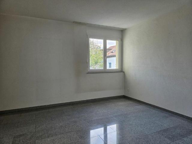 schöne 5.5 Zimmerwohnung an ruhiger Lage