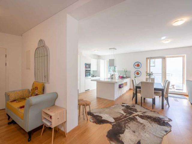 Schöne 5 Zimmer Maisonette mit großem Garten, Balkon und Terrasse
