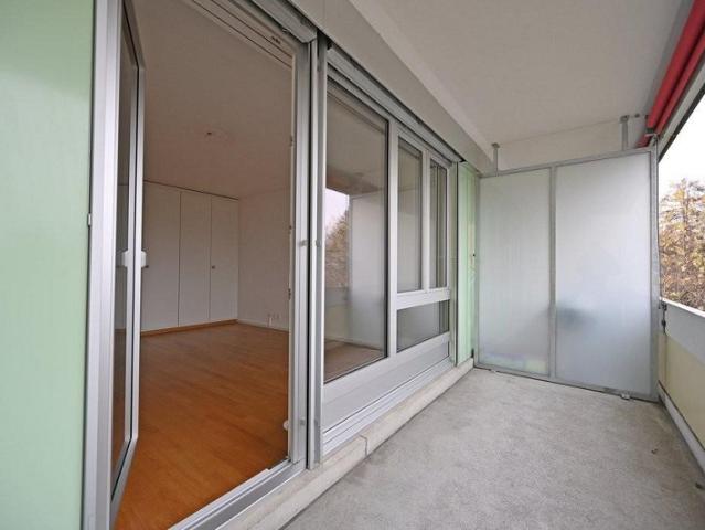 SCHÖNE 6.5 ZIMMER MAISONETTE WOHNUNG IN GÜMLIGEN