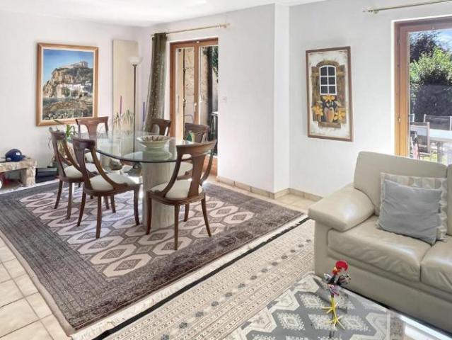 Schöne 6 Zimmer Villa vor den Toren Lausannes