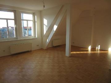 schöne 96qm 3 Zimmer Dachgeschosswohnung Lilienstrasse Reudnitz