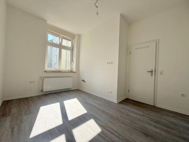 Schöne Altbauwohnung im Erdgeschoss
