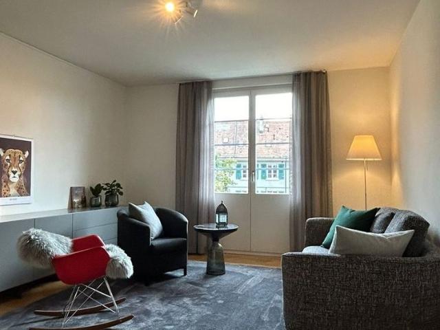 Schöne Altbauwohnung in der Lorraine
