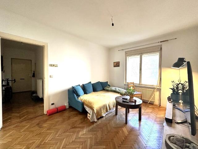 Schöne Altbauwohnung mit 2 Zimmer Wohnung mit separater Küche in Grazer Innenstadt Lage – fünf Gehminuten vom Grazer Hautplatz entfernt – provisionsfrei