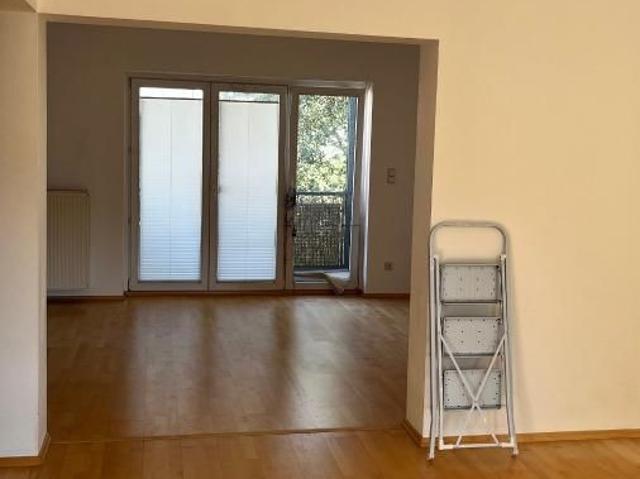 Schöne Altbauwohnung mit Balkon in ruhiger Lage von Neudorf