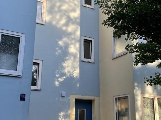 Schöne Altbauwohnung mit Balkon in ruhiger Lage von Neudorf