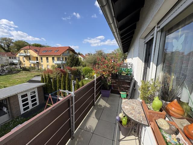 'Schöne Aussichten' 3 Zimmer Wohnung mit Balkon in Wiesbaden Medenbach