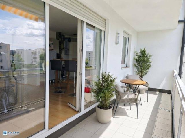 Schöne Aussichten! Gepflegte 4 Zimmer Eckwohnung mit XL Sonnenbalkon schöne Lage Mattighofen