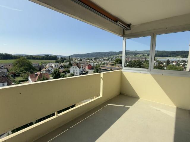 Schöne Aussichten! Helle und gemütliche Wohnung im 7. OG mit toller Bergsicht!