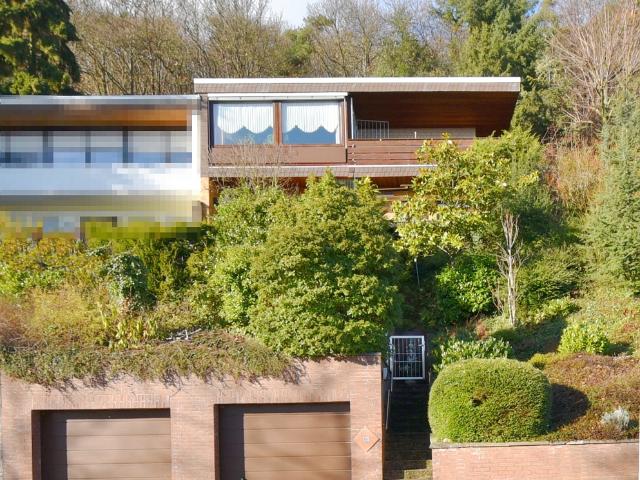 Schöne Aussichten im Einfamilienhaus mit Doppelgarage in ruhiger Höhenlage NW Hambach