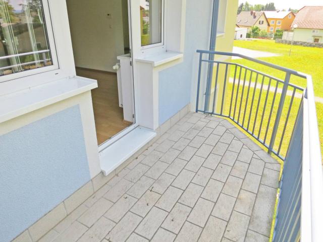 Schöne Balkonwohnung im 1. Obergeschoss