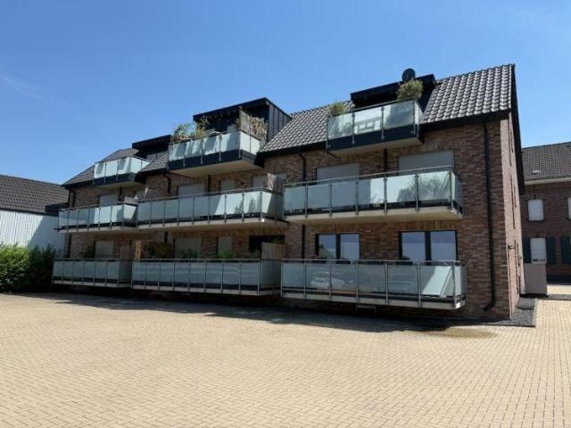 Schöne, barrierearme Neubau Erdgeschosswohnung mit Balkon und Stellplatz zu vermieten!
