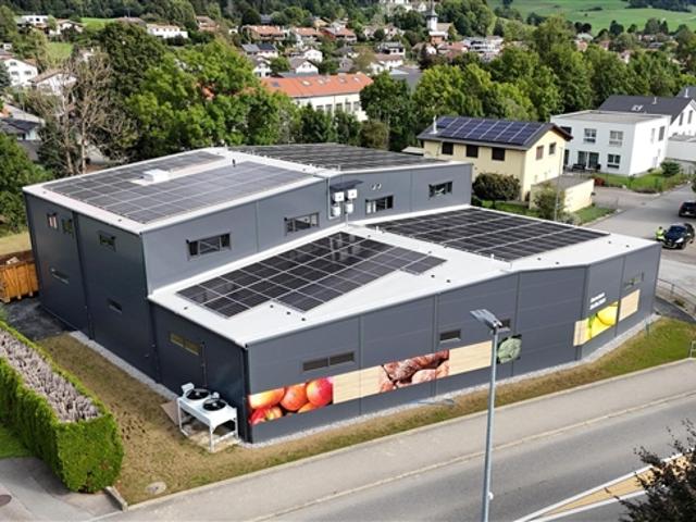 Schöne Brutto Gewerbefläche von 208 m2 zu vermieten in Courtelary