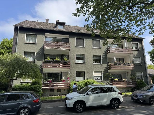 Schöne gepflegte 2,5 Zimmer Dachgeschosswohnung in Dortmund Kley BEZUGSFREI 1.11