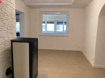 Schöne, gepflegte 3 Zi Wohnung mit sonnigem Wintergarten