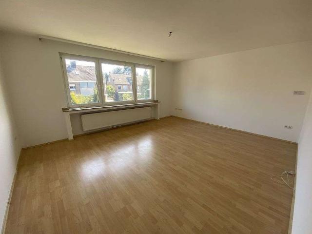 Schöne, geräumige 3 Zimmer Wohnung in ruhiger Lage!