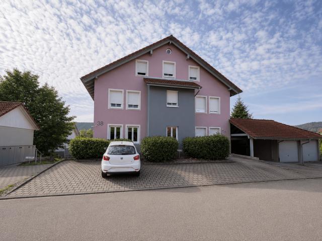 Schöne grenznahe 2 Zimmer Wohnung in Hohentengen zu vermieten!