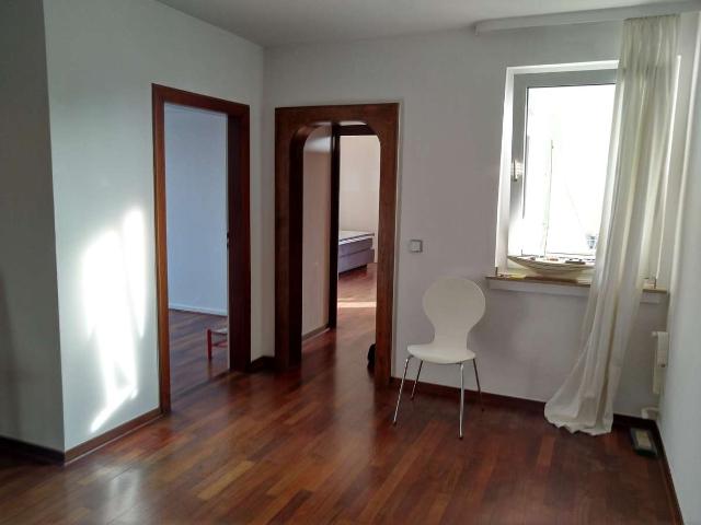 Schöne großzügige Wohnung in der Innenstadt, 3 Zimmer, Balkon