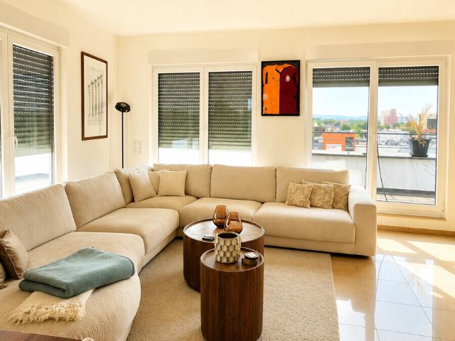 Schöne, große Penthouse Wohnung im Zentrum von Düren zu vermieten!
