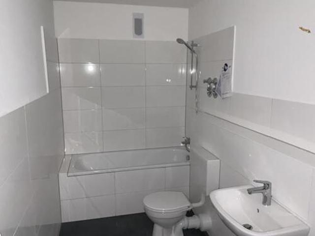 Schöne große 2 Zimmer Wohnung in Duisburg Alt Homberg