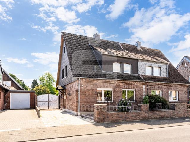 Schöne Doppelhaushälfte in Kerpen!