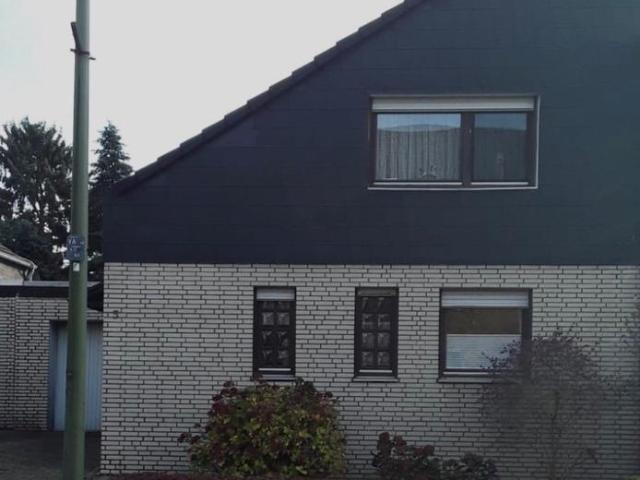 Schöne Doppelhaushälfte mit wunderbaren Garten in ruhiger Lage