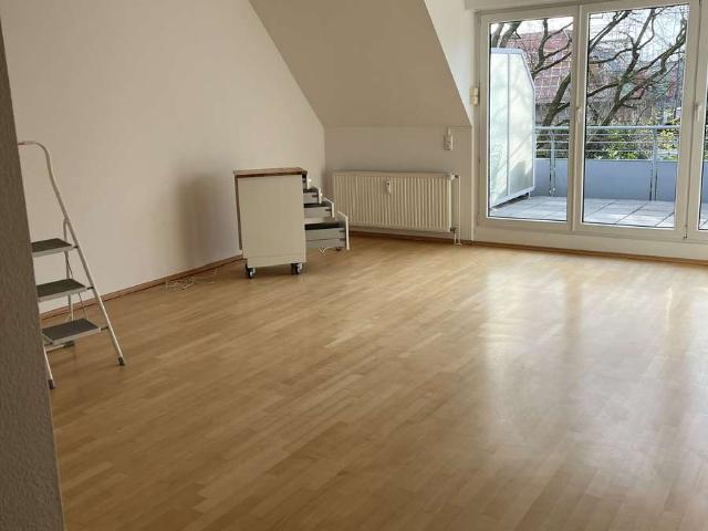 Schöne Dachmaisonette Wohnung