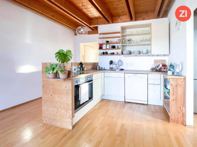 Schöne Dachgeschoss 3 Zimmer Wohnung in Urfahr