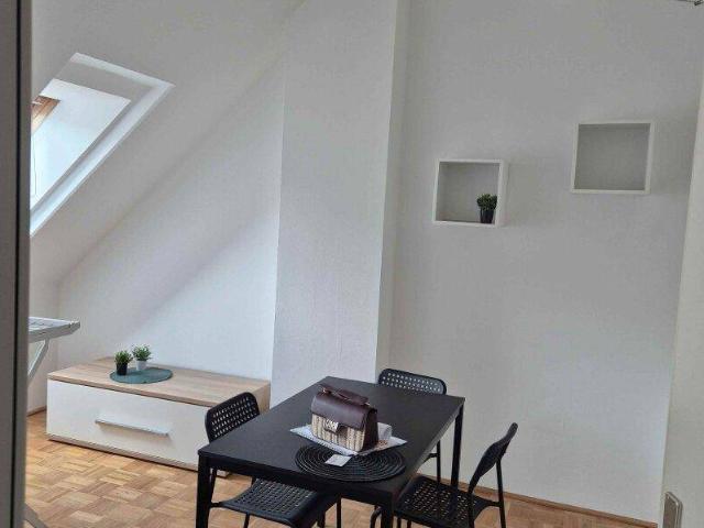 Schöne Dachgeschosswohnung in Linz zu vermieten!