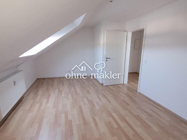 Schöne Dachgeschosswohnung in Refrath