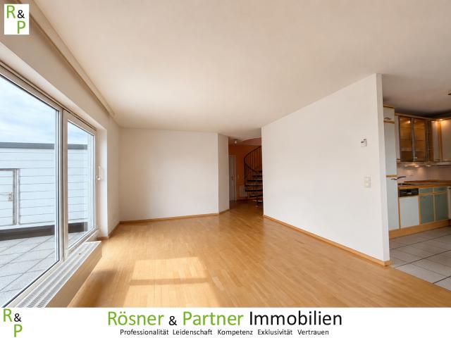 Schöne DG Maisonnette Wohnung mit Fernblick