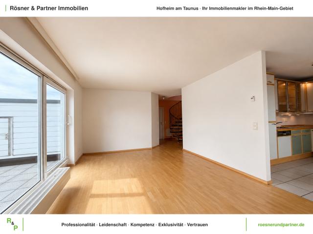Schöne DG Maisonnette Whg. mit gr. Terrasse und Fernblick