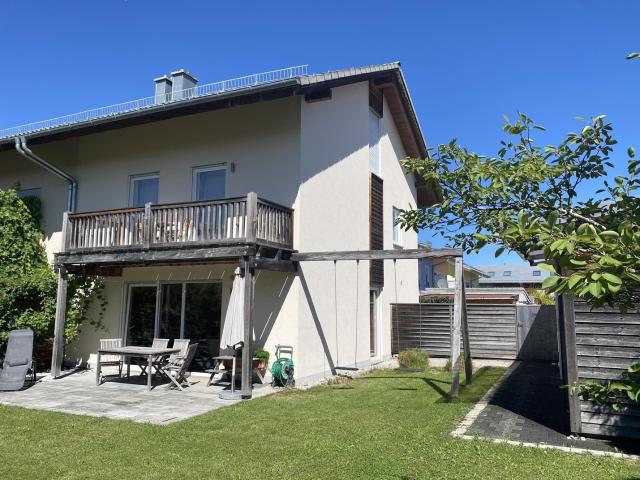 Schöne DHH mit freiem Blick bis zum Alpenrand *provisionsfrei