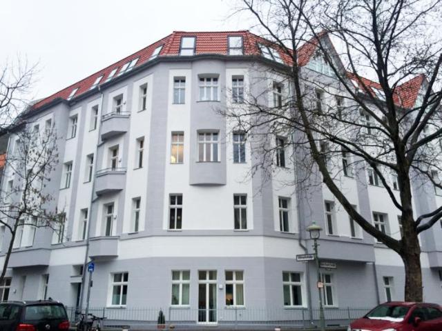 Schöne drei Zimmer Altbau Wohnung in Berlin – Steglitz