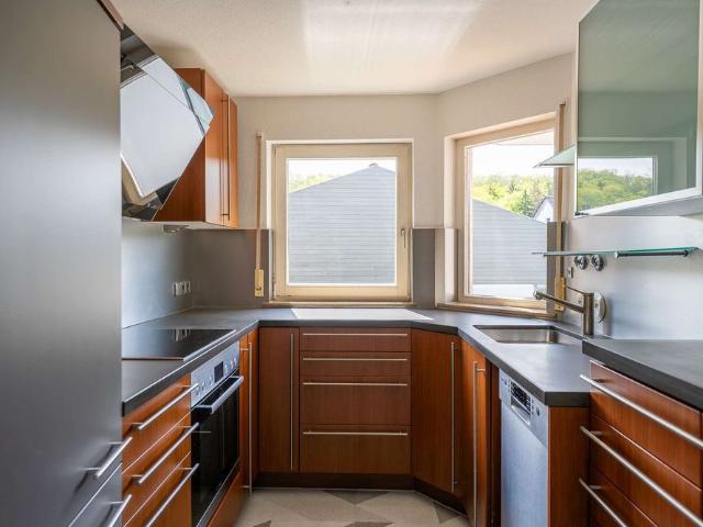 Schöne Drei Zimmer Wohnung mit Balkon und Blick ins Grüne
