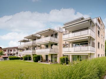 Schöne Eckwohnung im Erdgeschoss