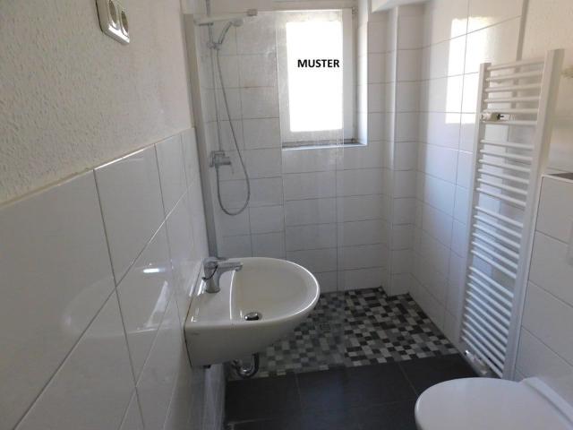 Schöne EG Wohnung mit Balkon frei, ideal im Alter oder als kleine Familie!