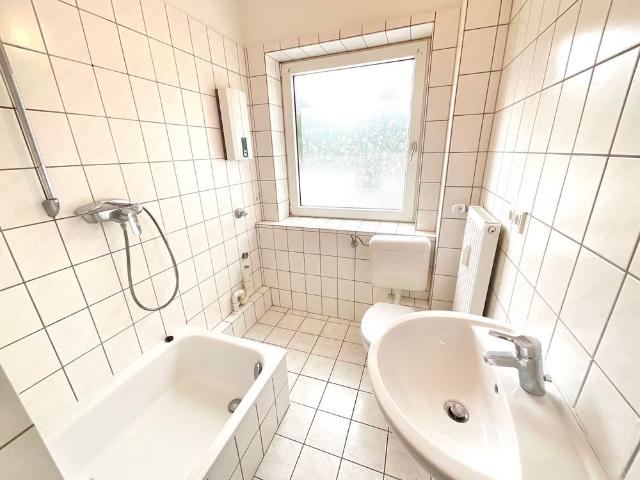 Schöne Erdgeschosswohnung mit 2 Zimmern frei
