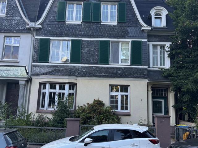 Schöne Erdgeschosswohnung in der Schloßstrasse
