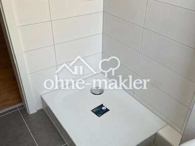 Schöne frisch renovierte 2 Zimmer Wohnung in attraktiver Lage