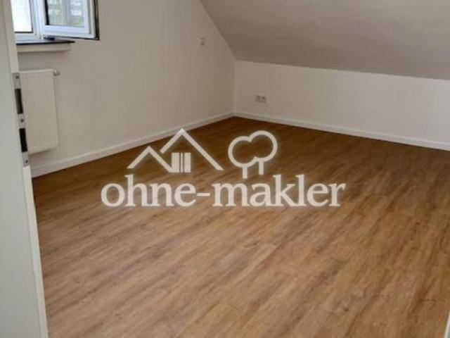 Schöne frisch renovierte 2 Zimmer Wohnung in attraktiver Lage