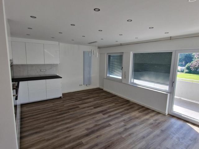 Schöne frisch sanierte teilmöbillierte Wohnung in Bestlage