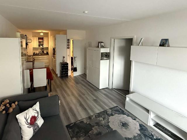 Schöne, komfortable 2 Zimmerwohnung mit Balkon und EBK in Frankfurt Niederrad