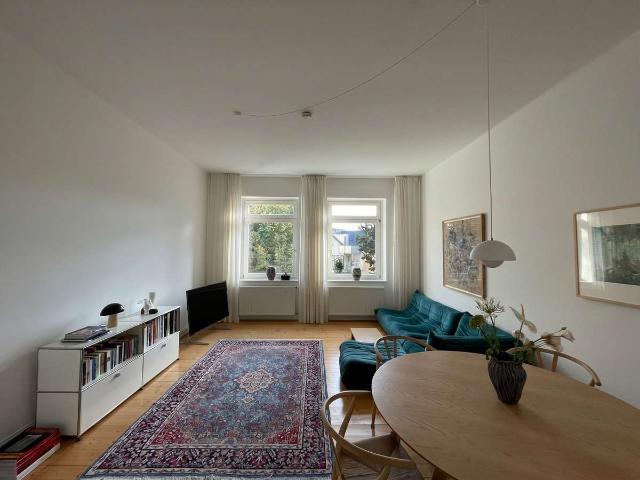 Schöne, komplett renovierte 3 Zi Altbau Wohnung in ruhiger Seitenstraße in Osnabrück Westerberg